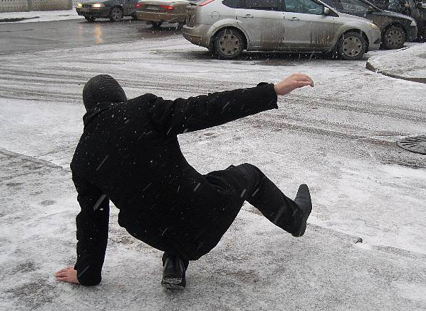 Падение на льду